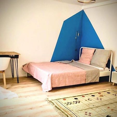 Une Maison Design Dans Le Centre Ville Foix Esterno foto