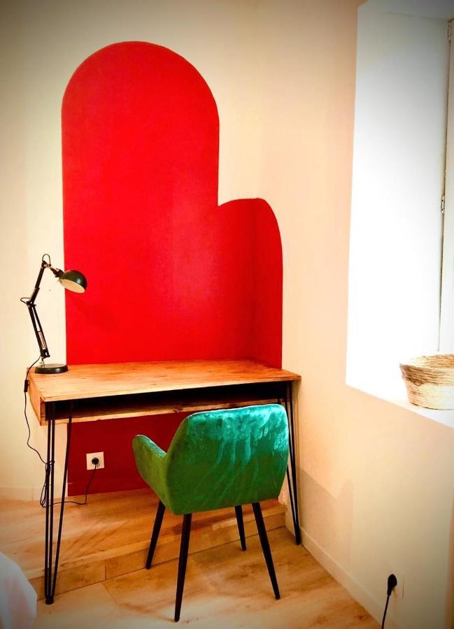 Une Maison Design Dans Le Centre Ville Foix Esterno foto